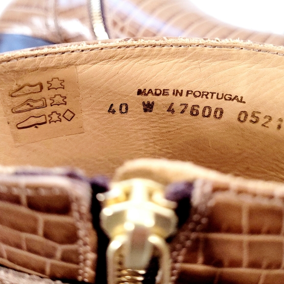 The Office Of Angela Scott Moc Croc Alligator Leather Ankle Boots 40 WIDE - Picture 13 of 16